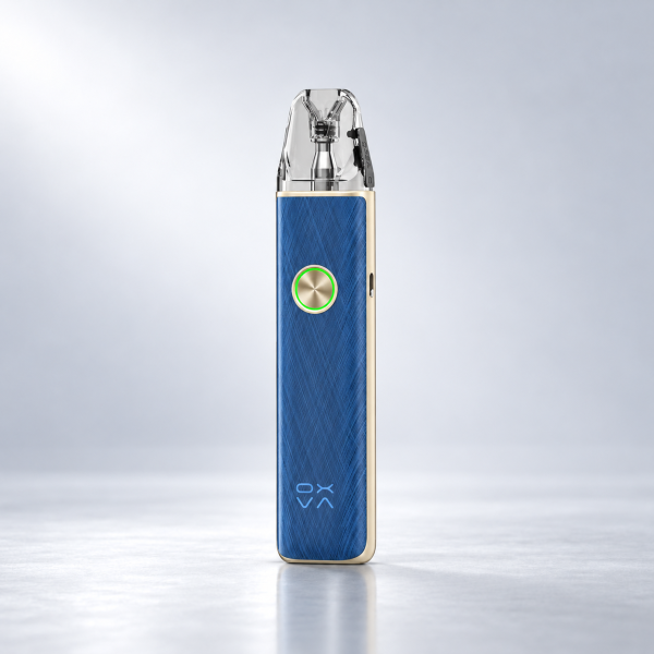 OXVA XLIM 4 in Silken Blue Leather im Studio
