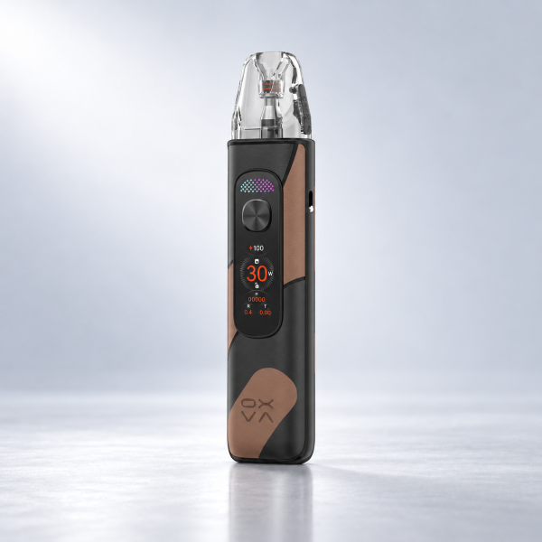OXVA XLIM Pro 4 in Cocoa Black Leather im Studio