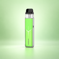 Vaporesso XROS 6 Mini Pod-Kit Racing Green – Grün mit Carbonmuster vor dezentem Hintergrund