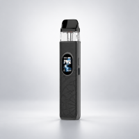 Vaporesso XROS 6 Pod-Kit Chrono Black – Schwarz mit Linienmuster mit Display vor dezentem Hintergrund