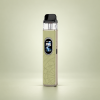 Vaporesso XROS 6 Pod-Kit Chrono Green – Olivgrün mit Linienmuster mit Display vor dezentem Hintergrund