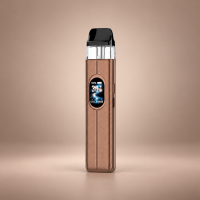 Vaporesso XROS 6 Pod-Kit Silk Brown – Kupferfarben mit Display vor dezentem Hintergrund