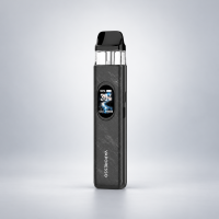 Vaporesso XROS 6 Pod-Kit Slate Black – Schwarz mit Muster mit Display vor dezentem Hintergrund